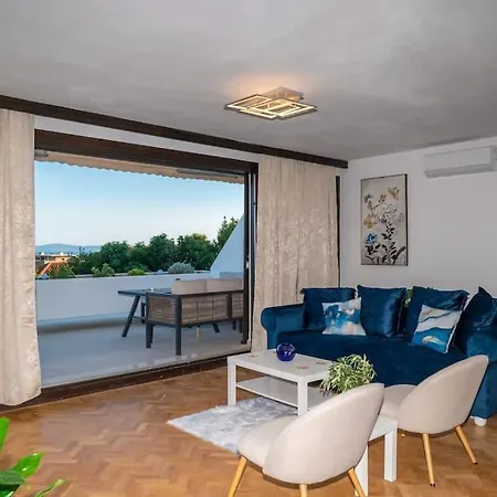 Horizont Luxe Seaview * Сплит